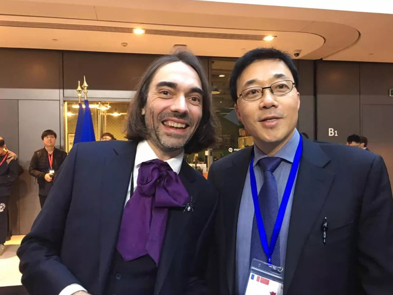 鄧中翰院士出席中法人工智能論壇并做主旨發言